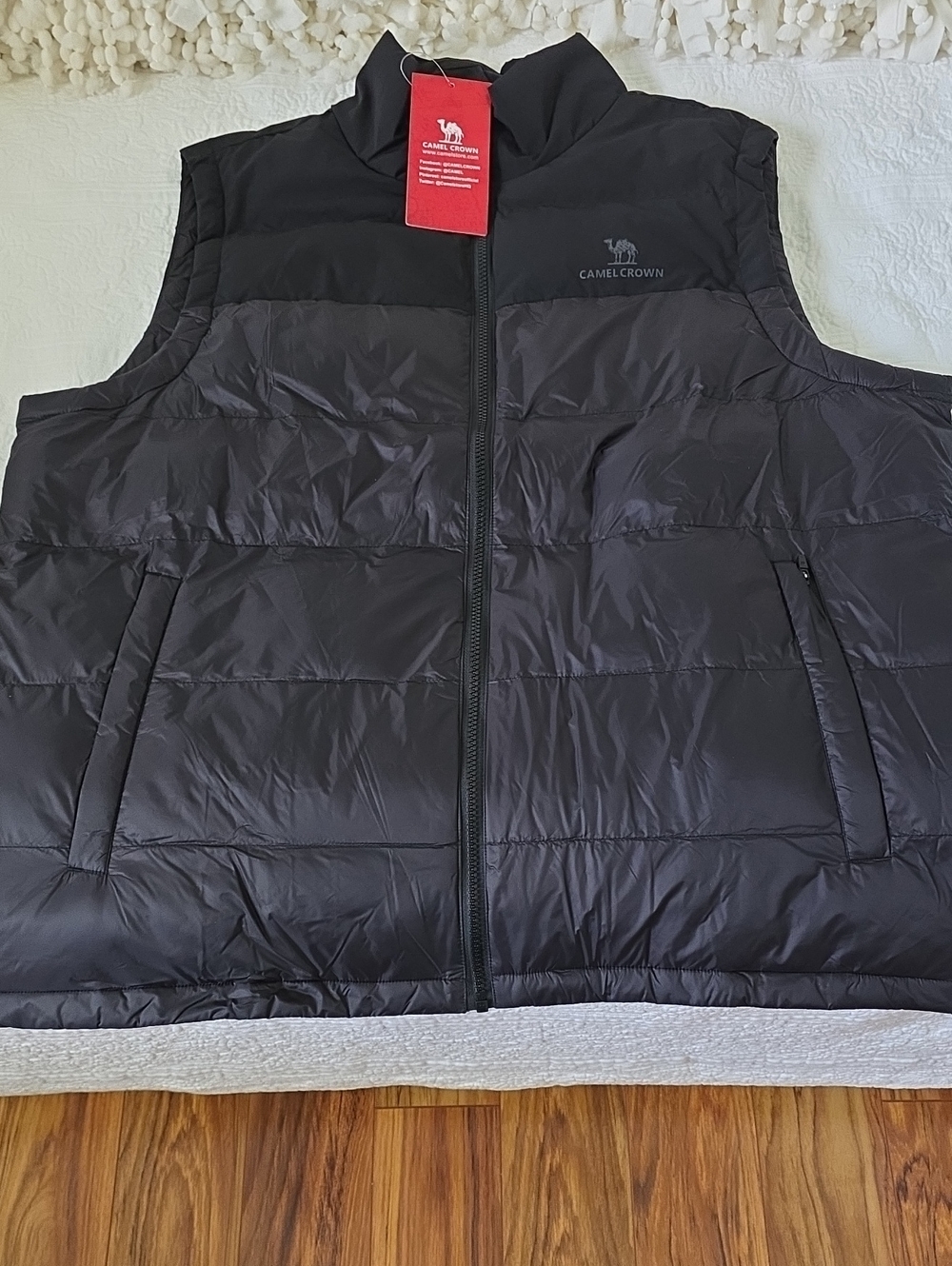 Camel Crown Men's Black Puffer Vest